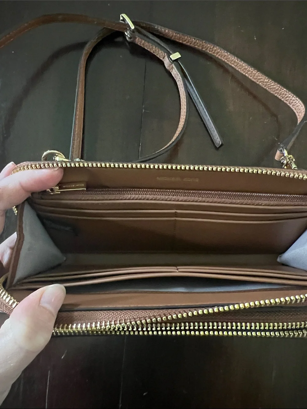 Michael Kors jet set continental crossbody wallet